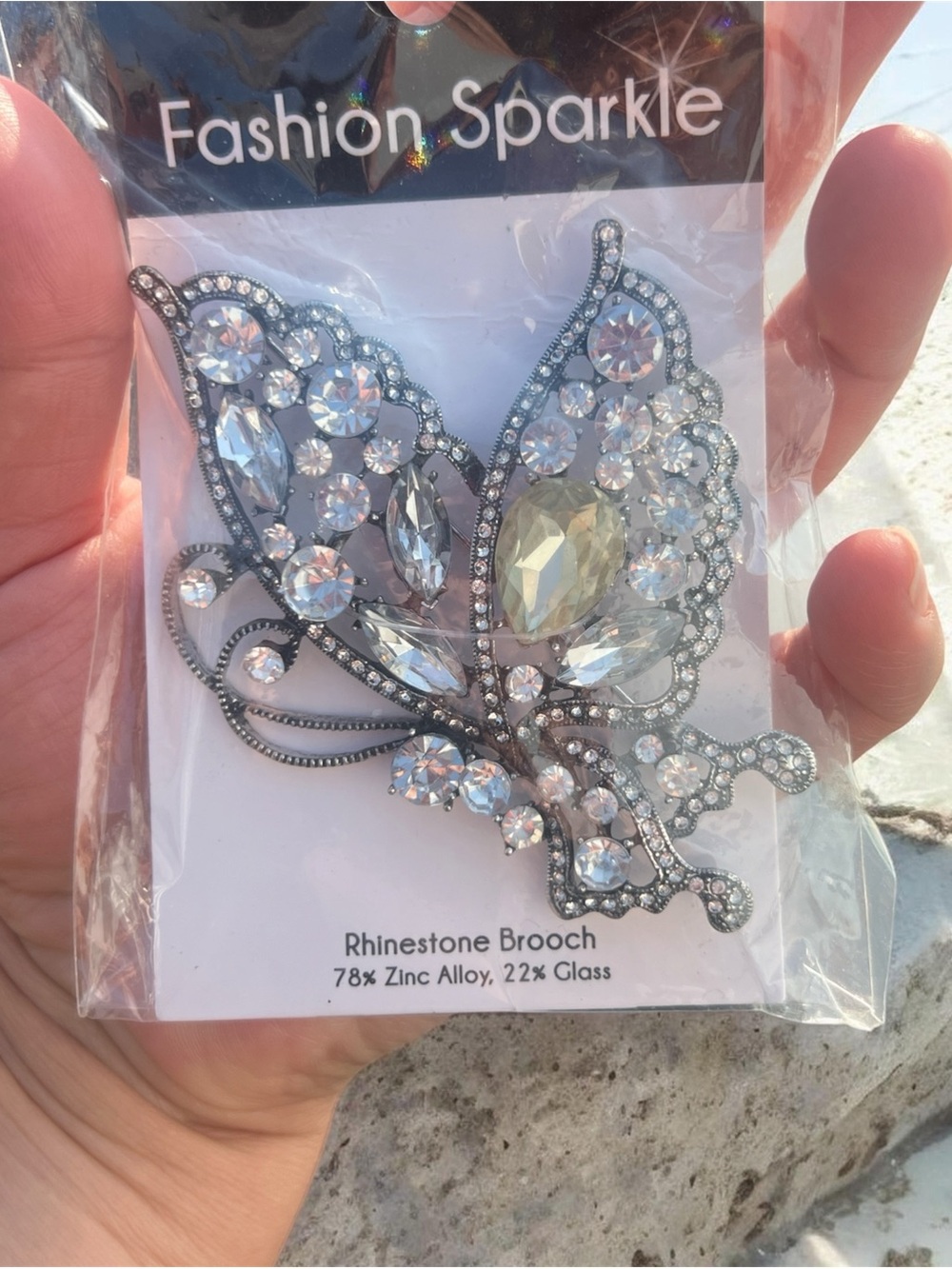 Fashion Sparkle Rhinestone Butterfly Brooch - Clear Crystal